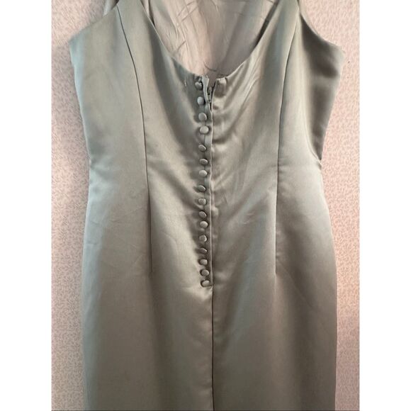 Satin sage, green gown - Picture 4 of 7